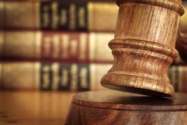 How do I select the best truck accident attorney